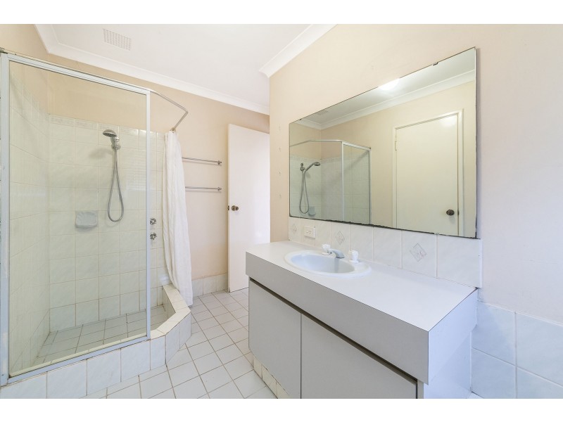 15 Sitella Plaza, Brookdale WA 6112