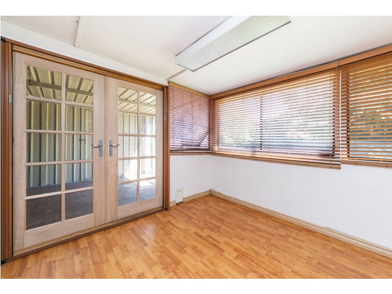 15 Sitella Plaza, Brookdale WA 6112