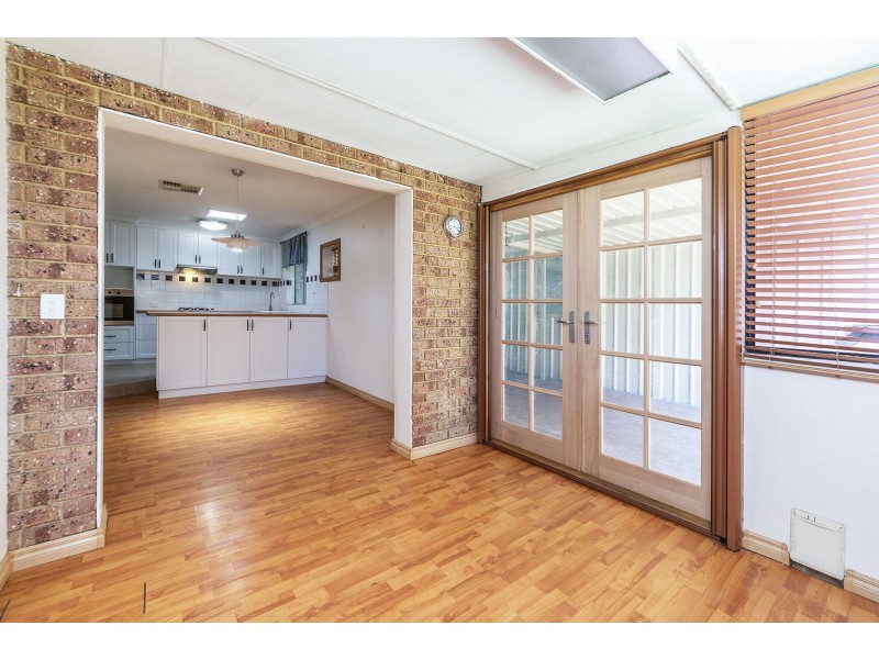 15 Sitella Plaza, Brookdale WA 6112