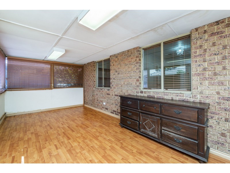 15 Sitella Plaza, Brookdale WA 6112