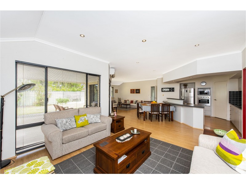 49 Freycinet Circuit, Aubin Grove WA 6164