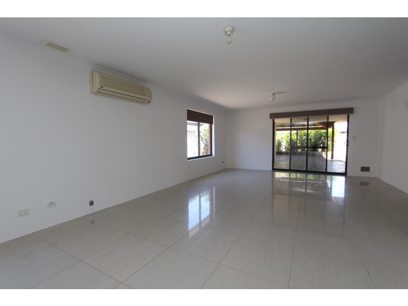 19 Noosa Drive, Secret Harbour WA 6173