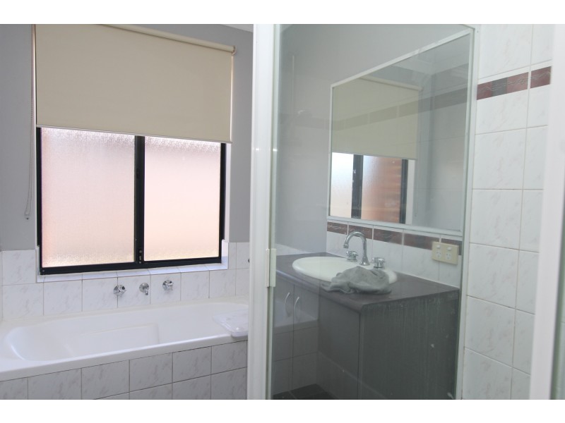 19 Noosa Drive, Secret Harbour WA 6173