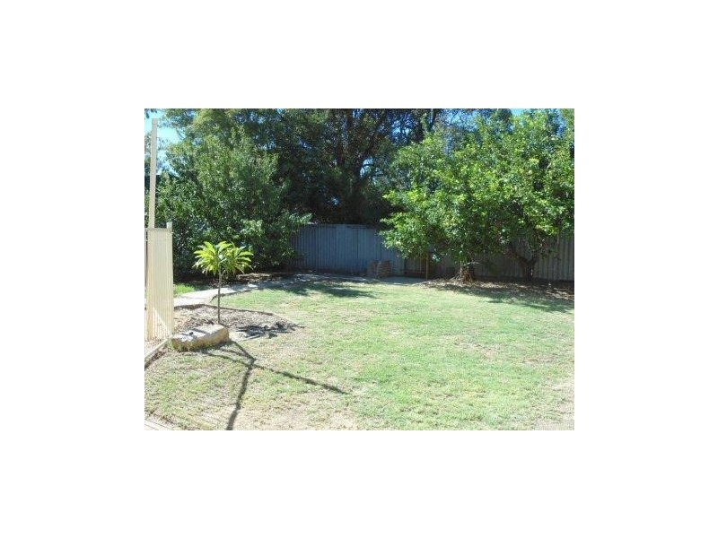 5 Claunelle Road, Armadale WA 6112