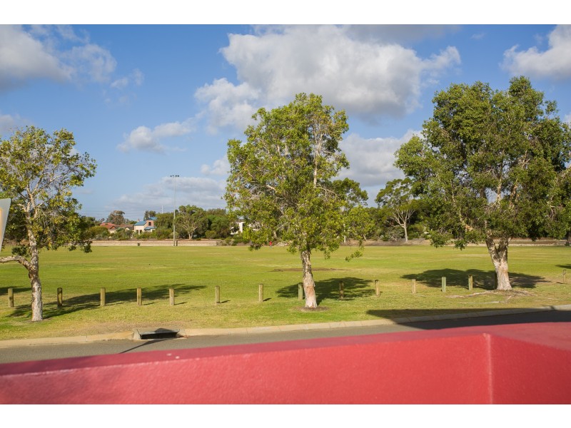 6/4 Ashbury Crescent, Mirrabooka WA 6061