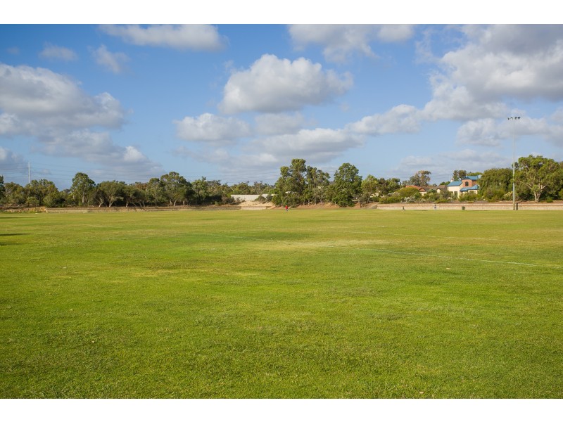 6/4 Ashbury Crescent, Mirrabooka WA 6061