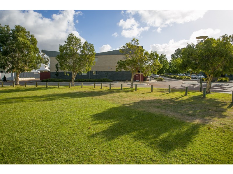 6/4 Ashbury Crescent, Mirrabooka WA 6061