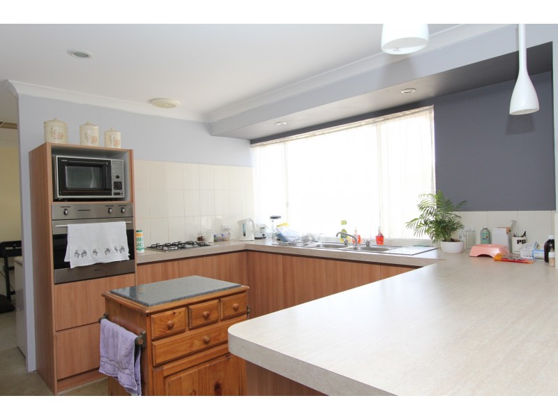 75 Kellet Drive, Darling Downs WA 6122