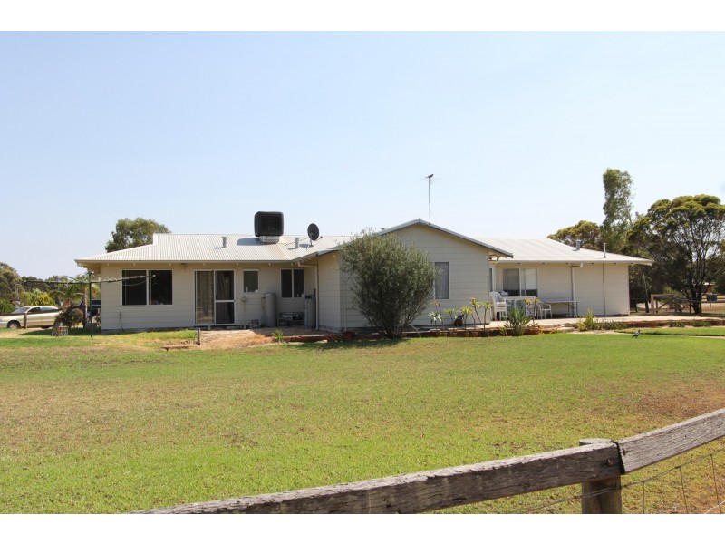 75 Kellet Drive, Darling Downs WA 6122