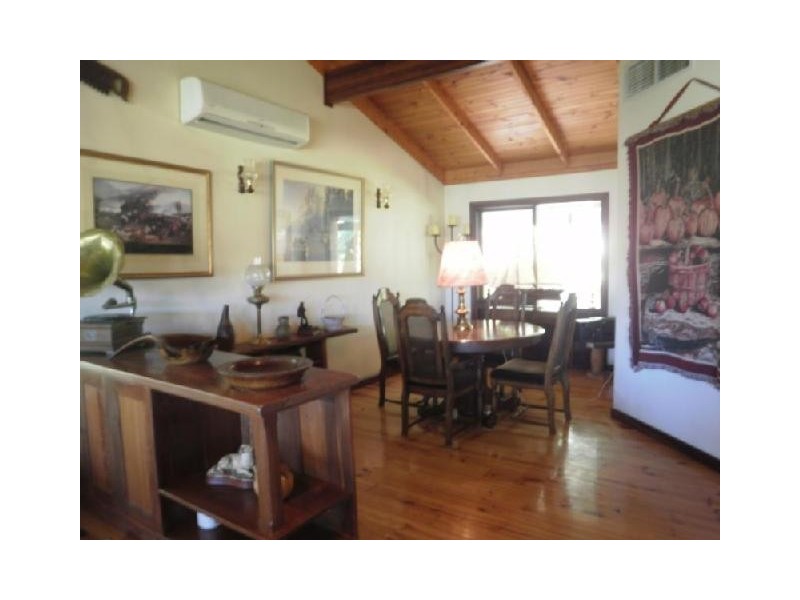 18 Calliandra Place, Roleystone WA 6111