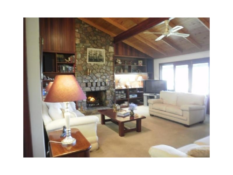 18 Calliandra Place, Roleystone WA 6111