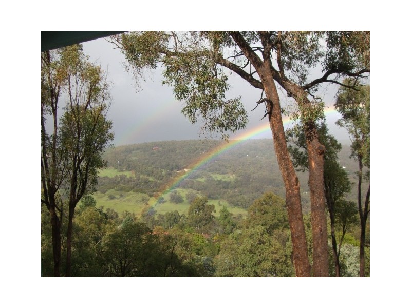 18 Calliandra Place, Roleystone WA 6111