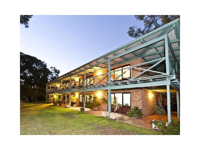 18 Calliandra Place, Roleystone WA 6111