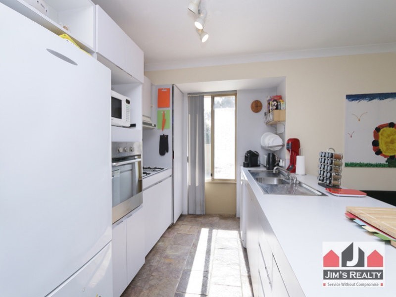 2 Herbert Court, Brookdale WA 6112