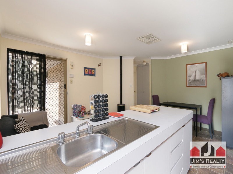 2 Herbert Court, Brookdale WA 6112