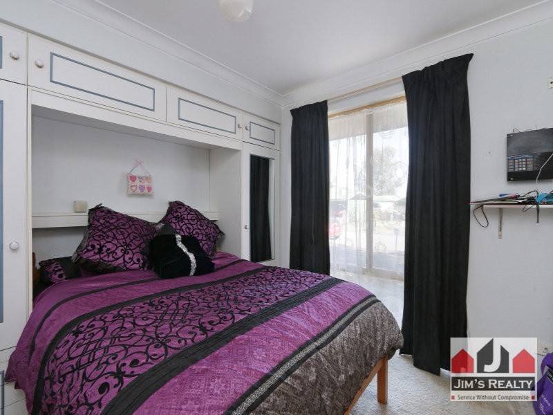 2 Herbert Court, Brookdale WA 6112