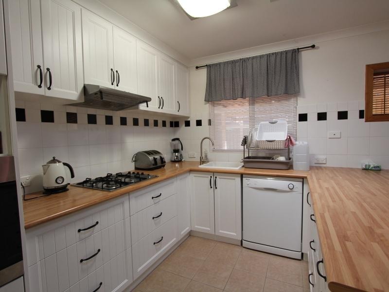 15 Sitella Plaza, Brookdale WA 6112