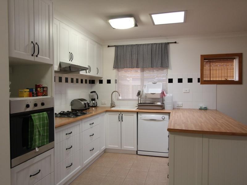 15 Sitella Plaza, Brookdale WA 6112