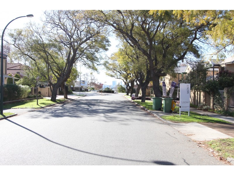 4 Forbes Road, Applecross WA 6153