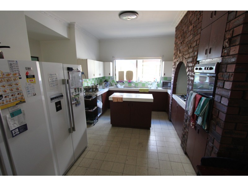 4 Forbes Road, Applecross WA 6153