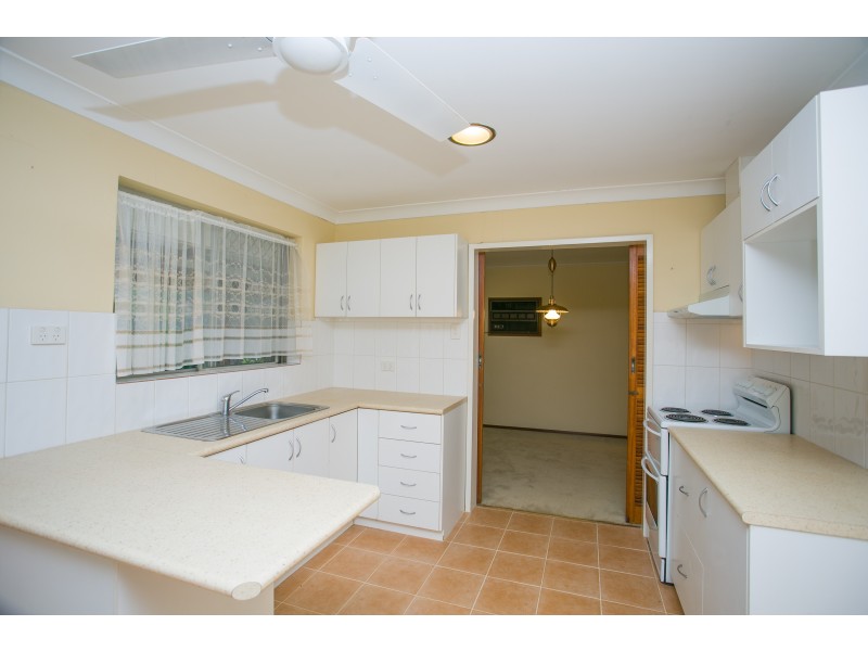 46 Ellis Road, Mount Nasura WA 6112