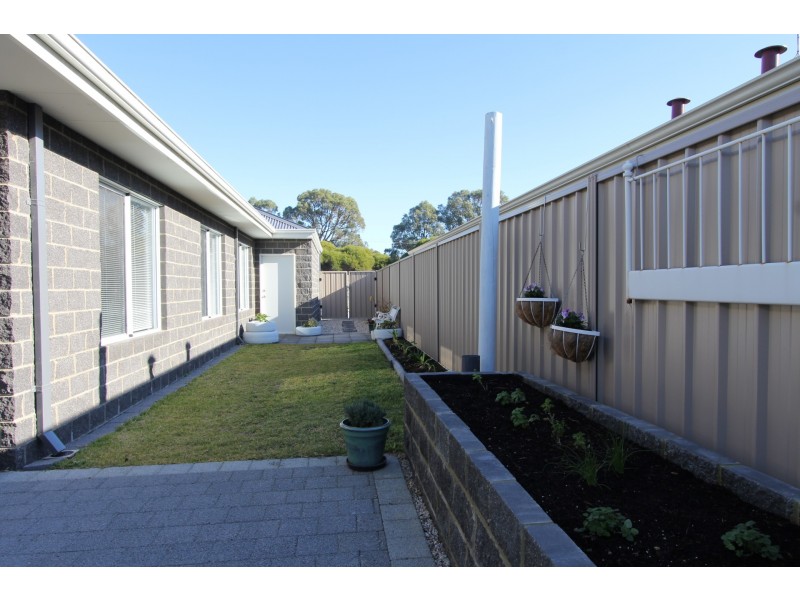 38 Brandeis Grove, Karnup WA 6176