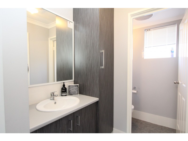 38 Brandeis Grove, Karnup WA 6176