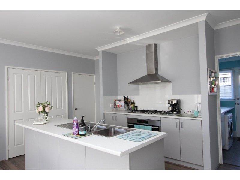 38 Brandeis Grove, Karnup WA 6176