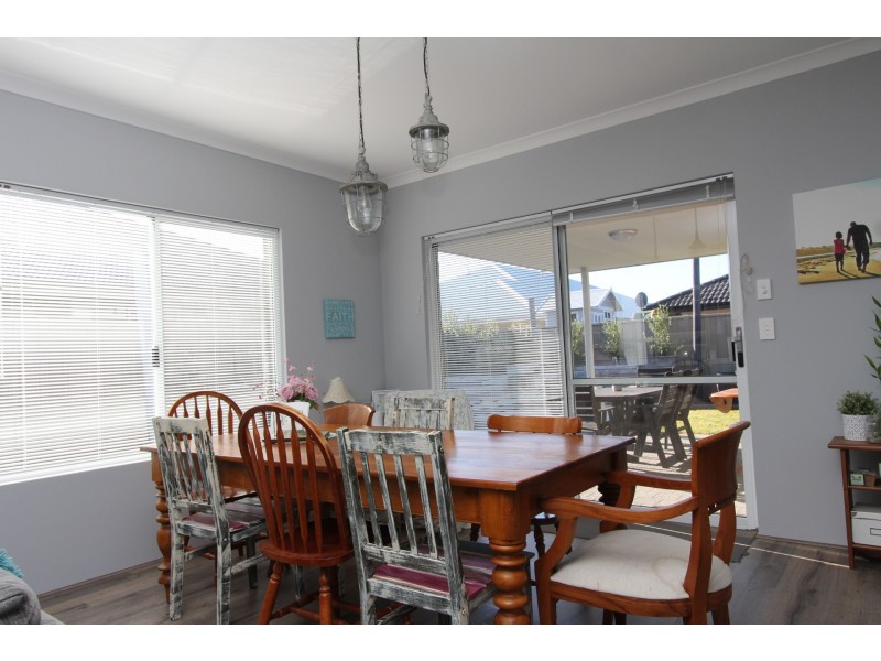 38 Brandeis Grove, Karnup WA 6176