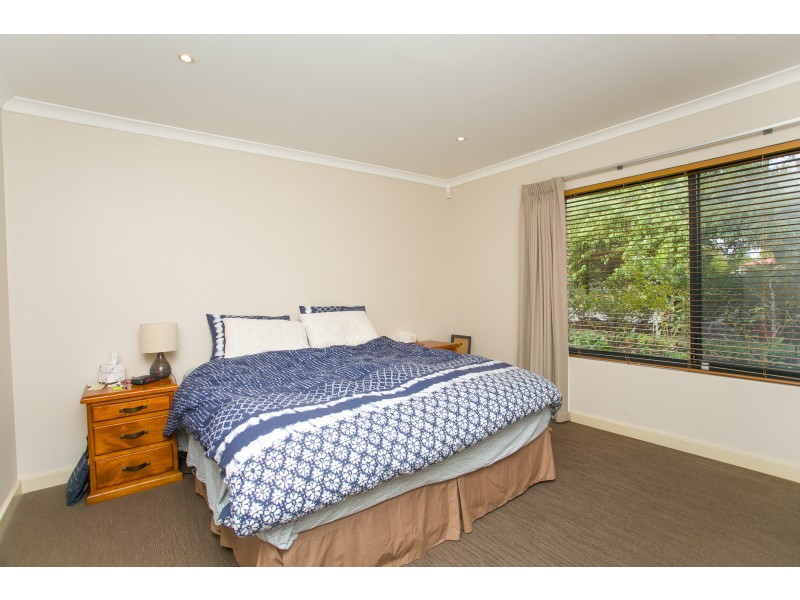 28 Carlow Circle, Waterford WA 6152