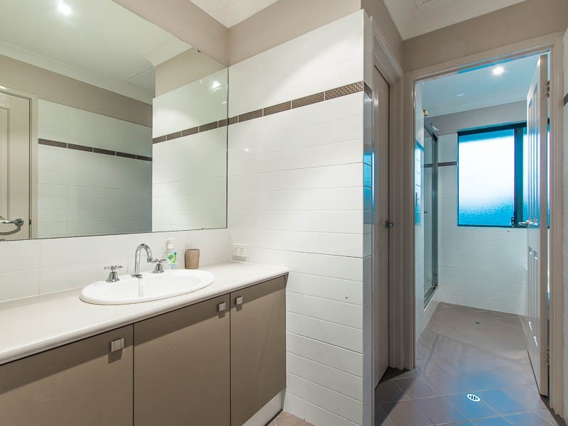 28 Carlow Circle, Waterford WA 6152