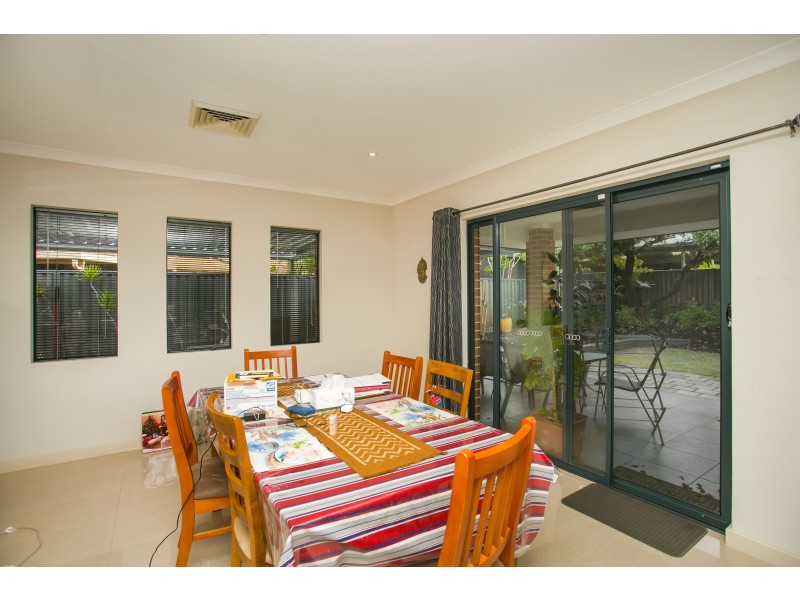 28 Carlow Circle, Waterford WA 6152