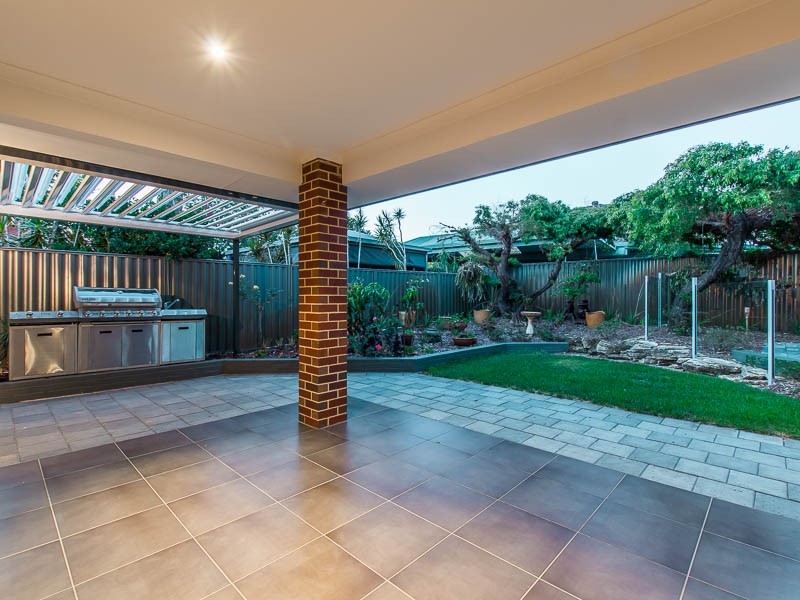 28 Carlow Circle, Waterford WA 6152