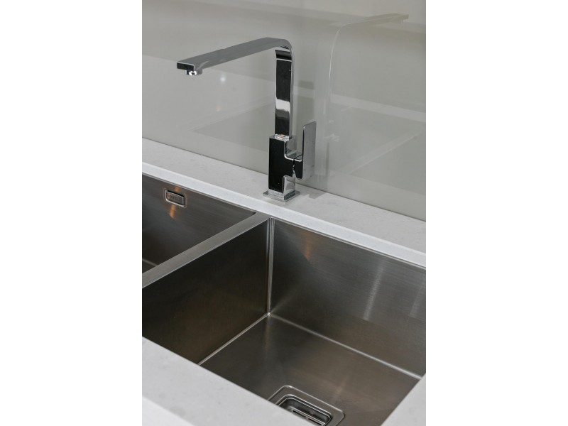 25 Riverton Drive, Rossmoyne WA 6148