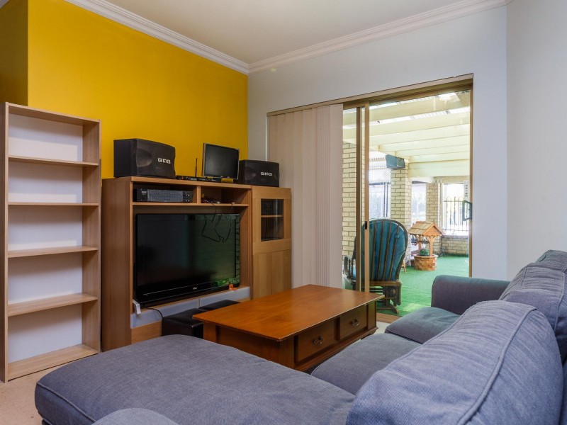 8 Banksia Court, Jandakot WA 6164