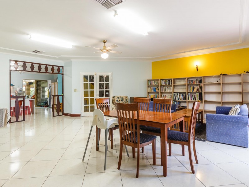 8 Banksia Court, Jandakot WA 6164