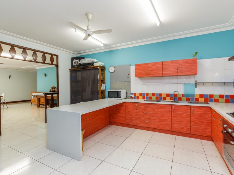 8 Banksia Court, Jandakot WA 6164