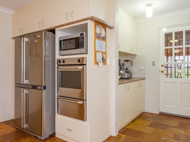 90 Poad Street, Champion Lakes WA 6111