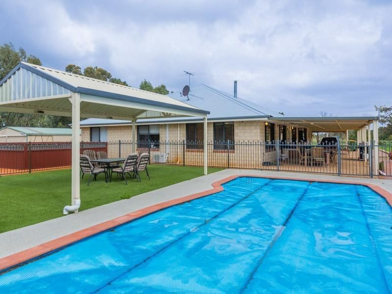 90 Poad Street, Champion Lakes WA 6111