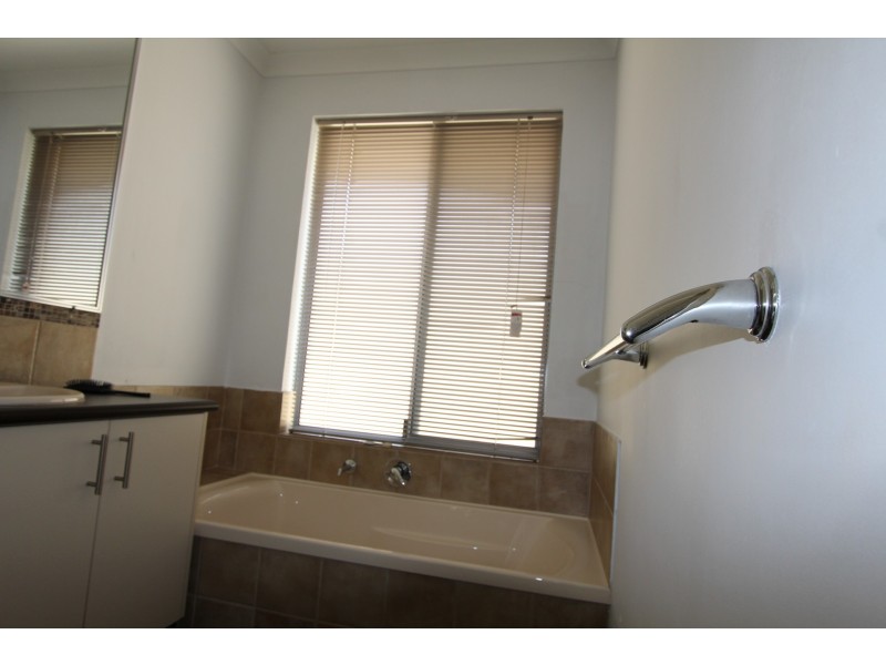 19 Crested Turn, Harrisdale WA 6112