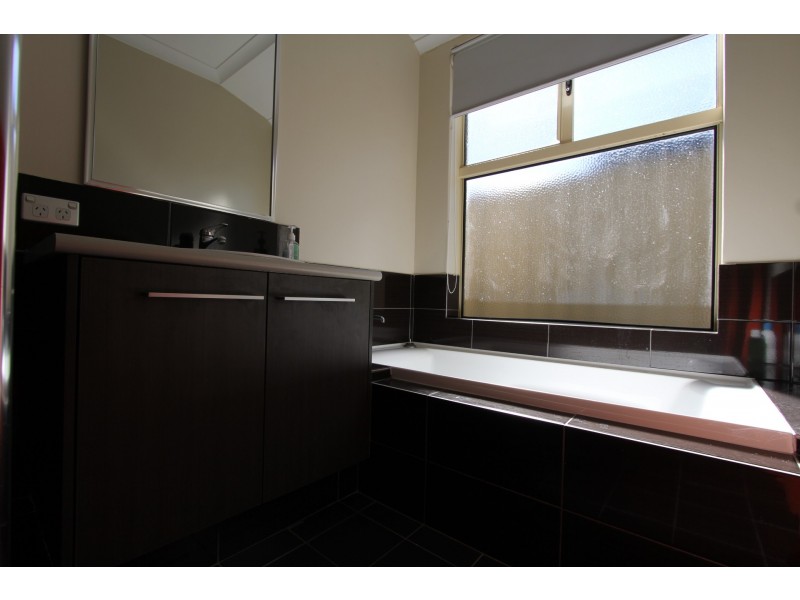 3 Jolley Avenue, Piara Waters WA 6112