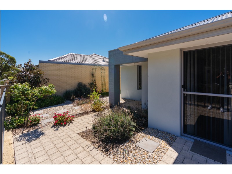 18 Brookdale Way, Meadow Springs WA 6210