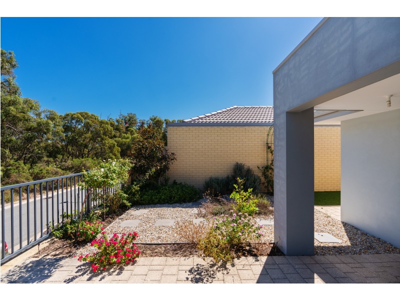 18 Brookdale Way, Meadow Springs WA 6210