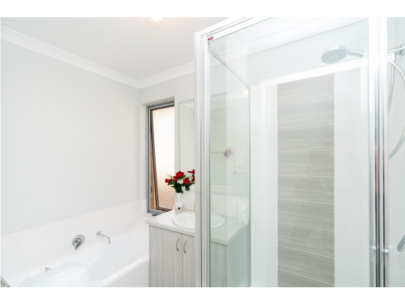 18 Brookdale Way, Meadow Springs WA 6210