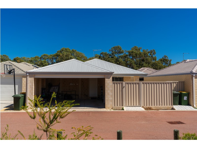 18 Brookdale Way, Meadow Springs WA 6210