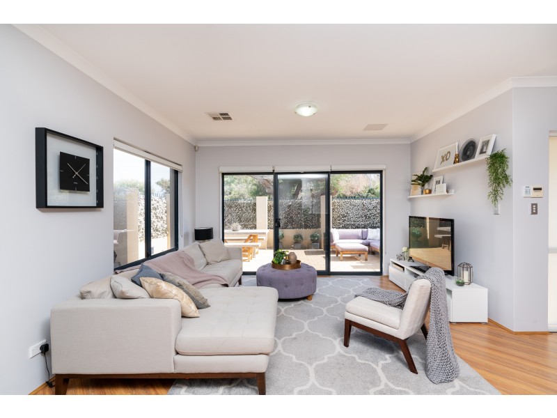 6 Kalangedy Drive, Riverton WA 6148