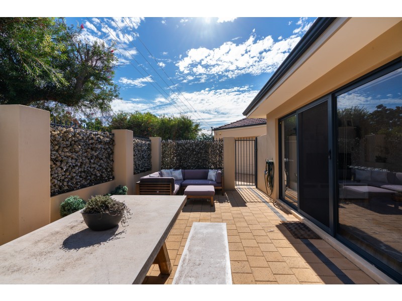 6 Kalangedy Drive, Riverton WA 6148