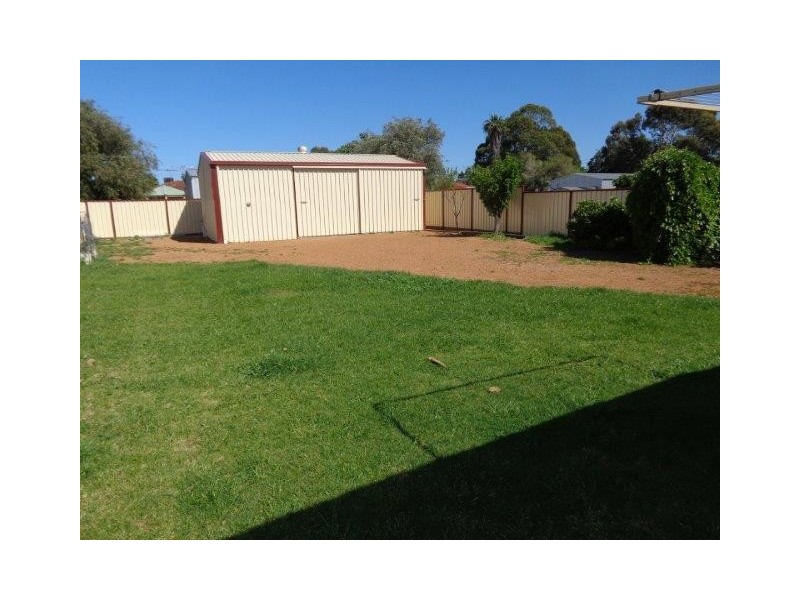 89 Beaconsfield Avenue, Midvale WA 6056