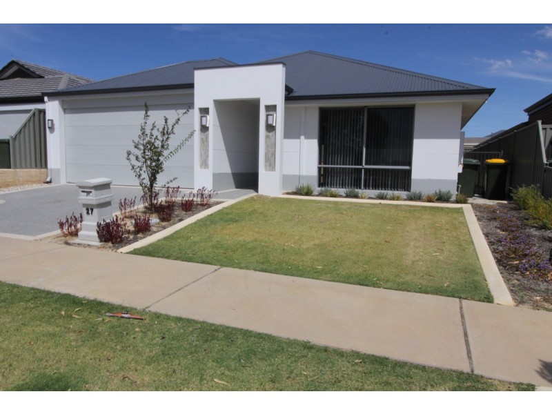 27 Kinsella Avenue, Byford WA 6122
