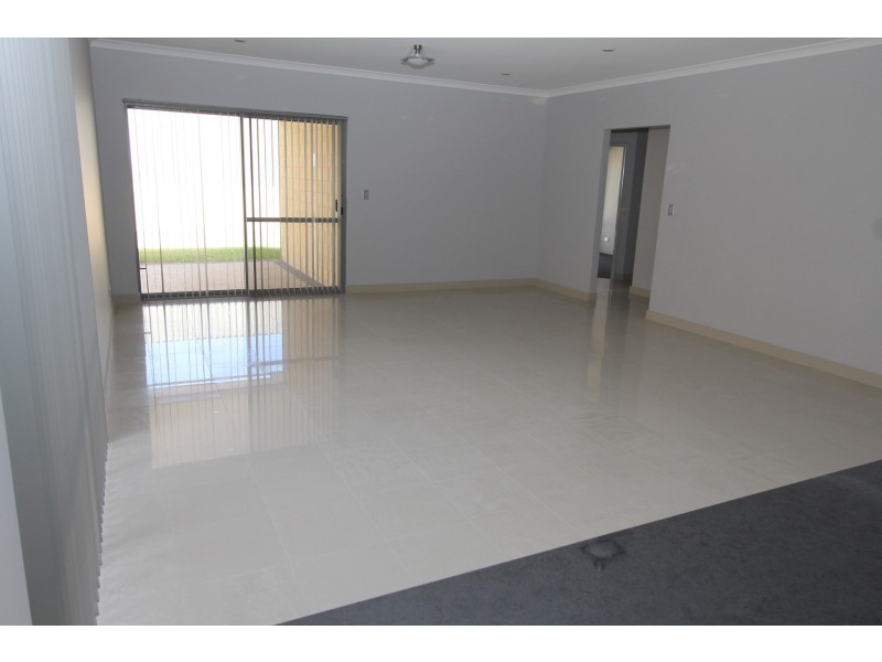 27 Kinsella Avenue, Byford WA 6122